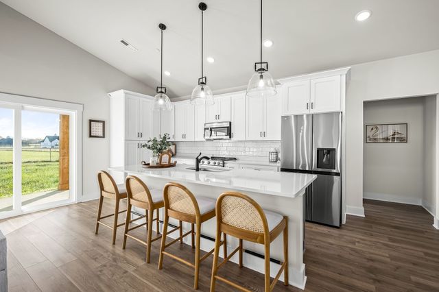 3106 Bootknife Dr, Bell Buckle, TN 37020