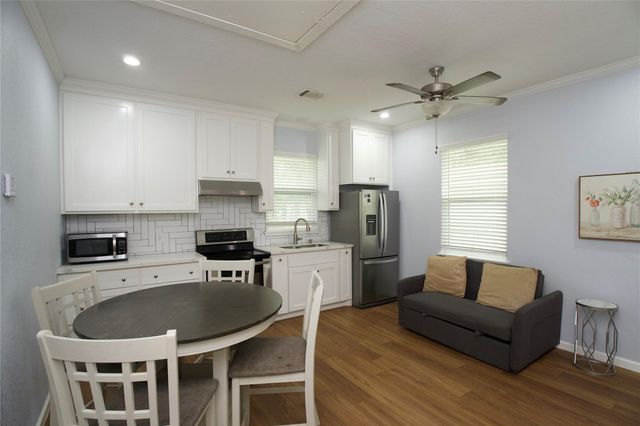 3710 Yellowstone Boulevard, Houston, TX 77021