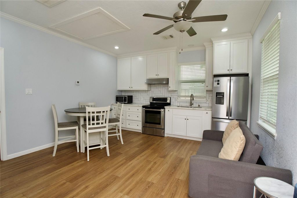 3710 Yellowstone Boulevard, Houston, TX 77021