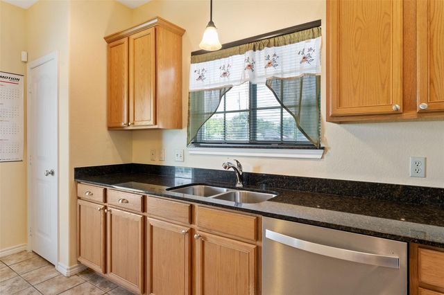 304 Port Drive, Gun Barrel City, TX 75156