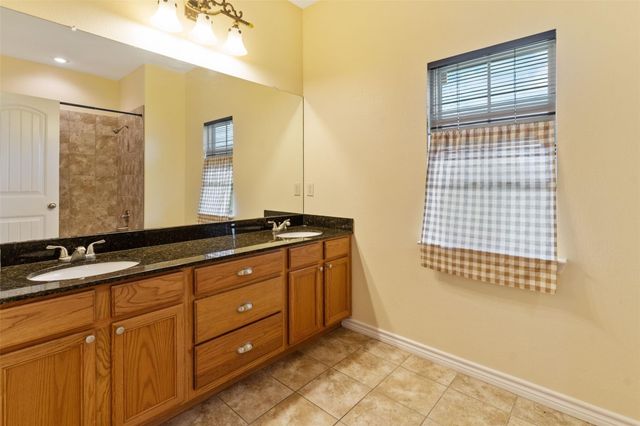 304 Port Drive, Gun Barrel City, TX 75156