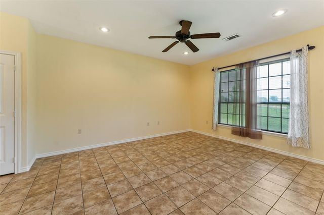 304 Port Drive, Gun Barrel City, TX 75156