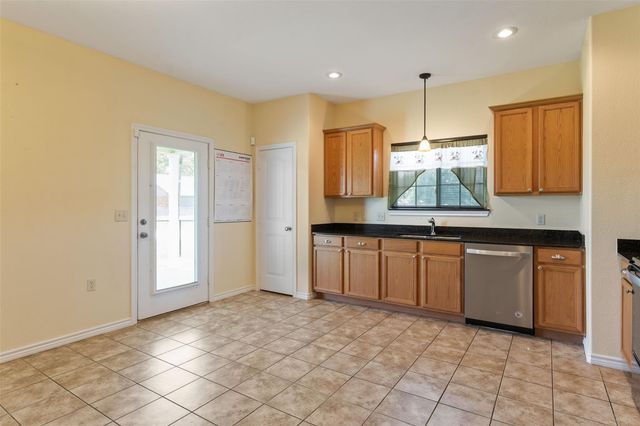 304 Port Drive, Gun Barrel City, TX 75156