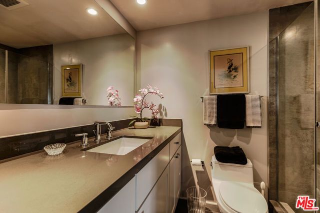 800 W 1st Street 2410, Los Angeles, CA 90012