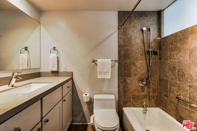 800 W 1st Street 2410, Los Angeles, CA 90012