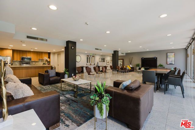 800 W 1st Street 2410, Los Angeles, CA 90012