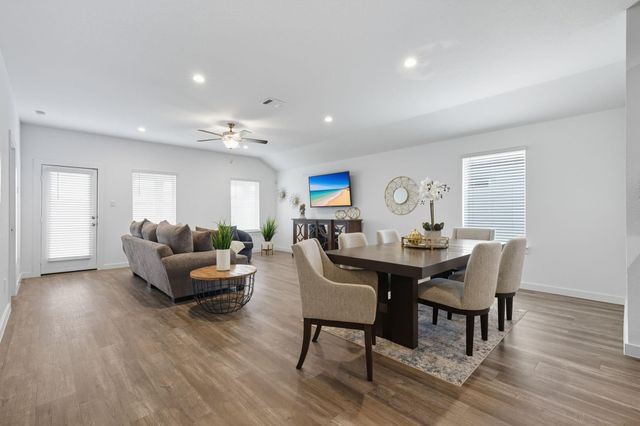 1115 Sommerville Drive, Rosharon, TX 77583