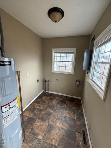 712 E Gladys Street, Sikeston, MO 63801