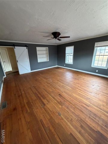 712 E Gladys Street, Sikeston, MO 63801