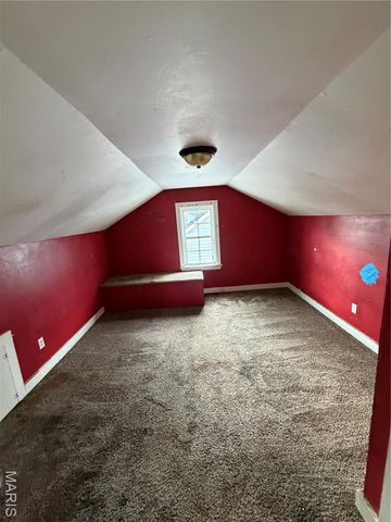 712 E Gladys Street, Sikeston, MO 63801