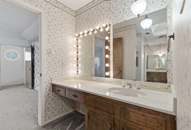 2326 Forest Hills Road, Grapevine, TX 76051