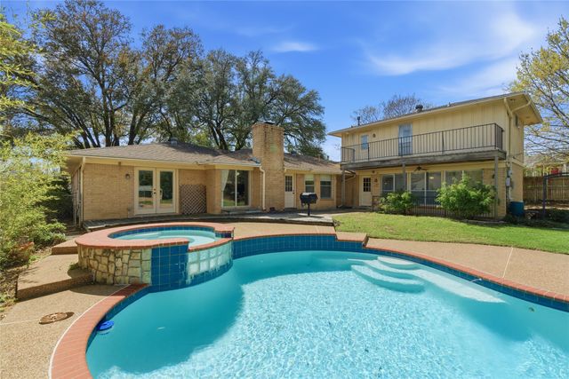 2326 Forest Hills Road, Grapevine, TX 76051