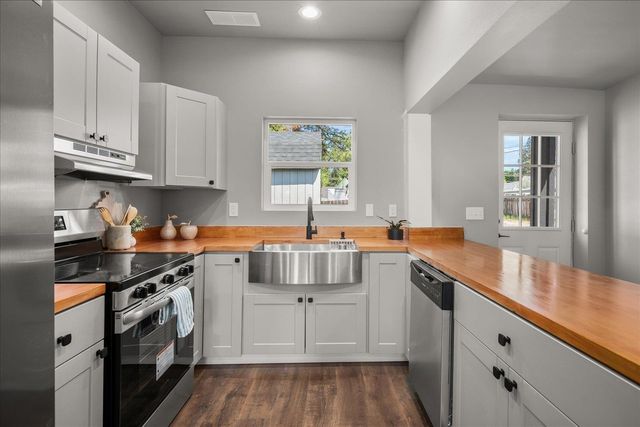 7312 E 4th Ave, Spokane Valley, WA 99212
