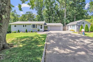 5 Treeland Road, Shelton, CT 06484