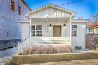 9 F Street, Charleston, SC 29403