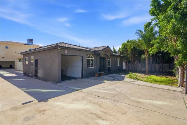 6742 Radford Avenue, North Hollywood, CA 91606
