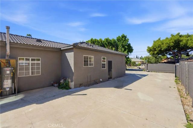 6742 Radford Avenue, North Hollywood, CA 91606