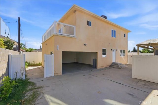 6742 Radford Avenue, North Hollywood, CA 91606