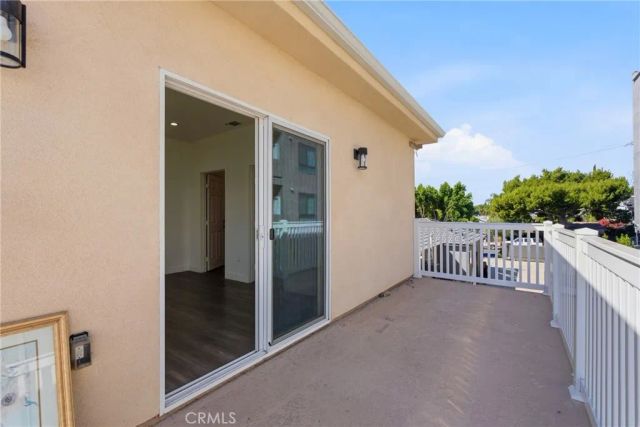 6742 Radford Avenue, North Hollywood, CA 91606
