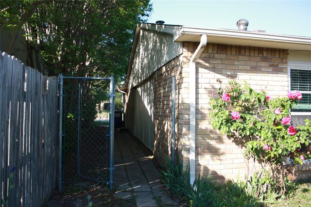 556 Harrison Drive, Allen, TX 75002