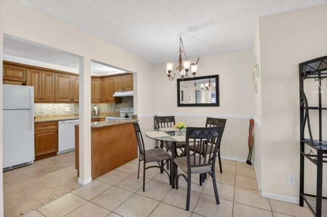 409 Pine Glen Lane C-1, Greenacres, FL 33463