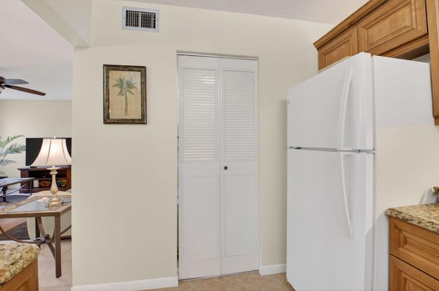 409 Pine Glen Lane C-1, Greenacres, FL 33463