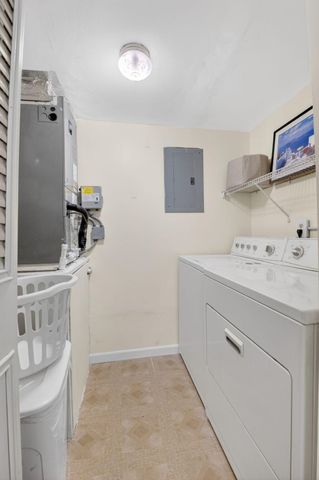 409 Pine Glen Lane C-1, Greenacres, FL 33463