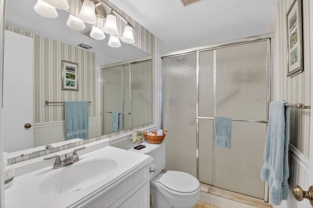 409 Pine Glen Lane C-1, Greenacres, FL 33463