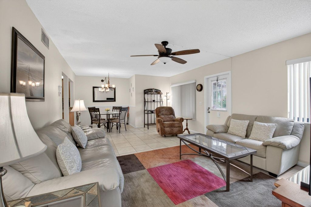 409 Pine Glen Lane C-1, Greenacres, FL 33463