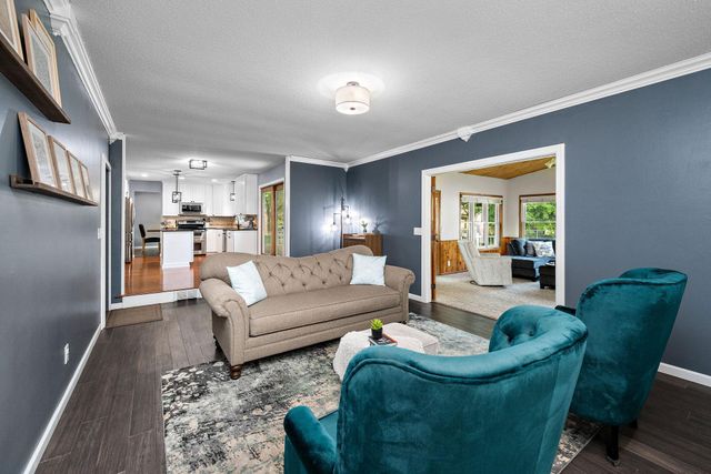 1802 Evergreen Court, Woodbury, MN 55125