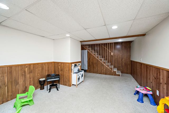 1802 Evergreen Court, Woodbury, MN 55125