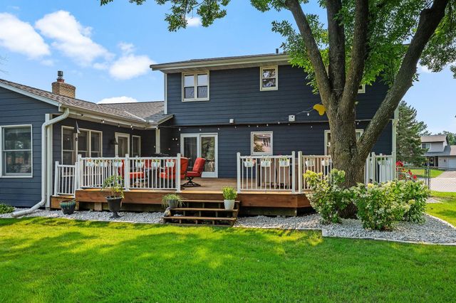 1802 Evergreen Court, Woodbury, MN 55125