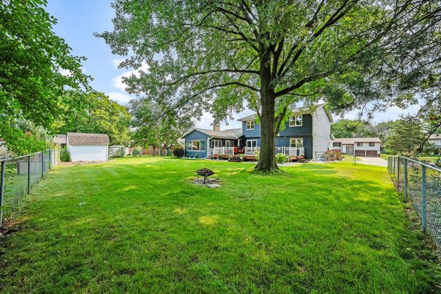 1802 Evergreen Court, Woodbury, MN 55125