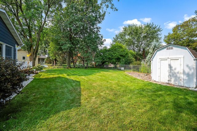 1802 Evergreen Court, Woodbury, MN 55125