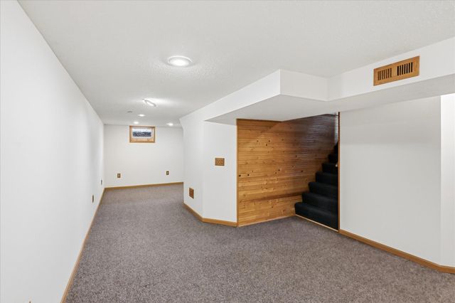 4070 Jay Lane, White Bear Lake, MN 55110
