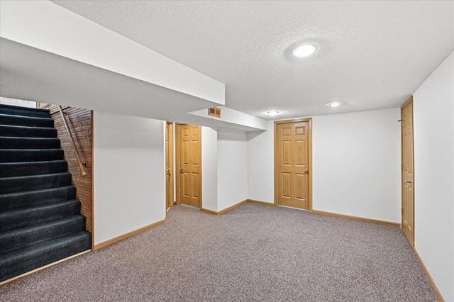 4070 Jay Lane, White Bear Lake, MN 55110