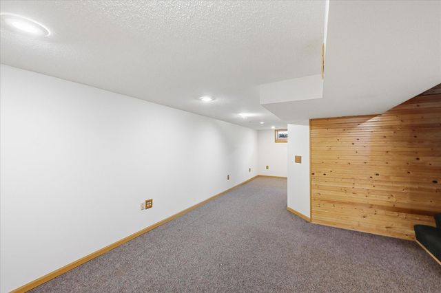 4070 Jay Lane, White Bear Lake, MN 55110