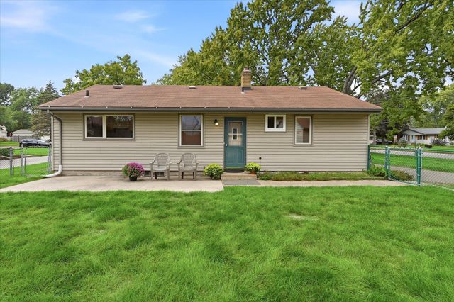 4070 Jay Lane, White Bear Lake, MN 55110