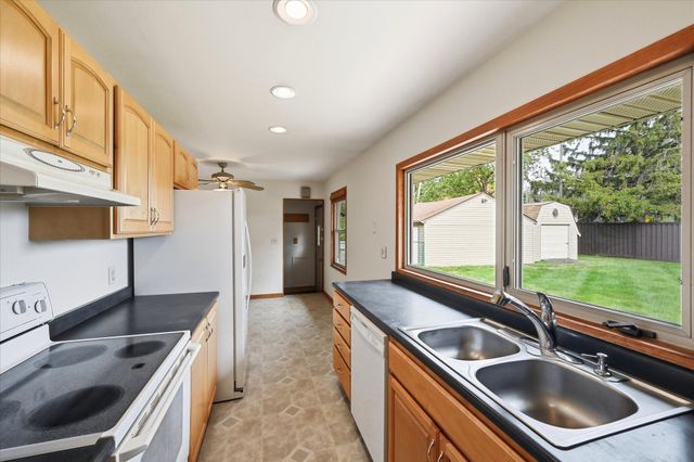 4070 Jay Lane, White Bear Lake, MN 55110