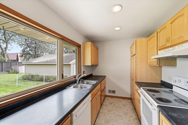 4070 Jay Lane, White Bear Lake, MN 55110