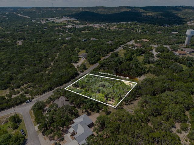 581 Gallagher DR, Canyon Lake, TX 78133