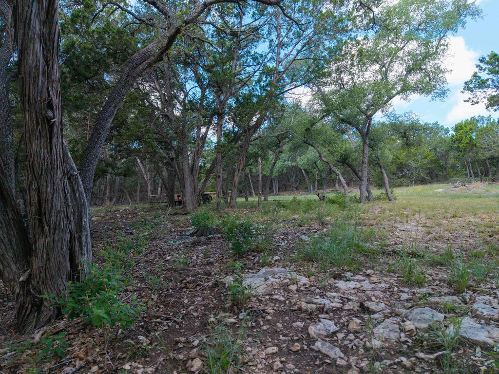 581 Gallagher DR, Canyon Lake, TX 78133
