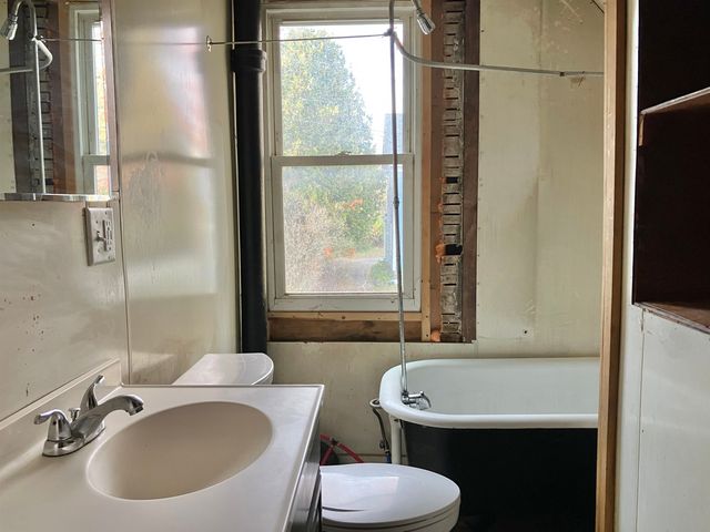 71 Woodbury Street, Hardwick, VT 05843