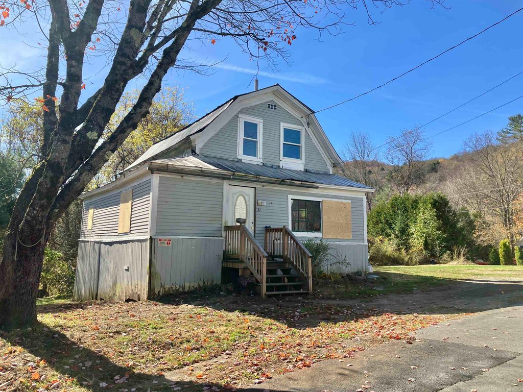 71 Woodbury Street, Hardwick, VT 05843