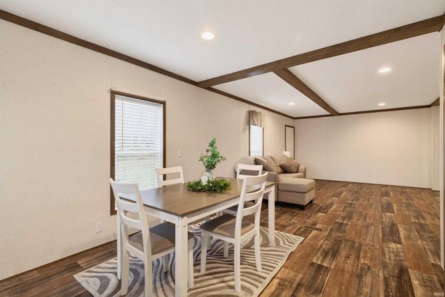 142 Heartland Street, Bedford, IN 47421