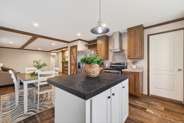 142 Heartland Street, Bedford, IN 47421