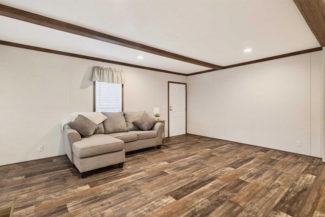 142 Heartland Street, Bedford, IN 47421