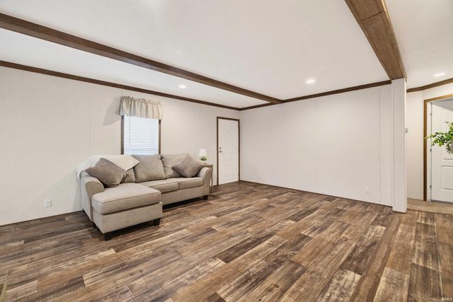 142 Heartland Street, Bedford, IN 47421