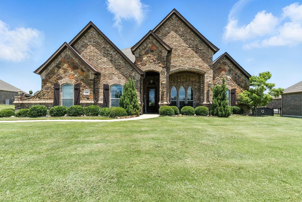 4240 San Simeon Lane, Fort Worth, TX 76179