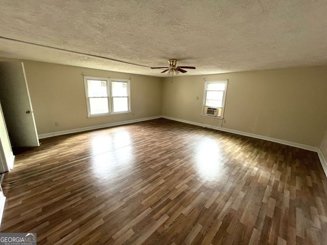 531 Smith Street, Tennille, GA 31089